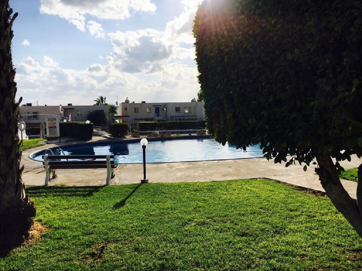 Townhouse Coral Bay Village Кисонерга Екстериор снимка