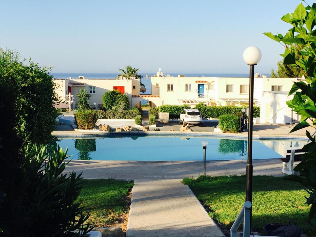 Townhouse Coral Bay Village Кисонерга Екстериор снимка
